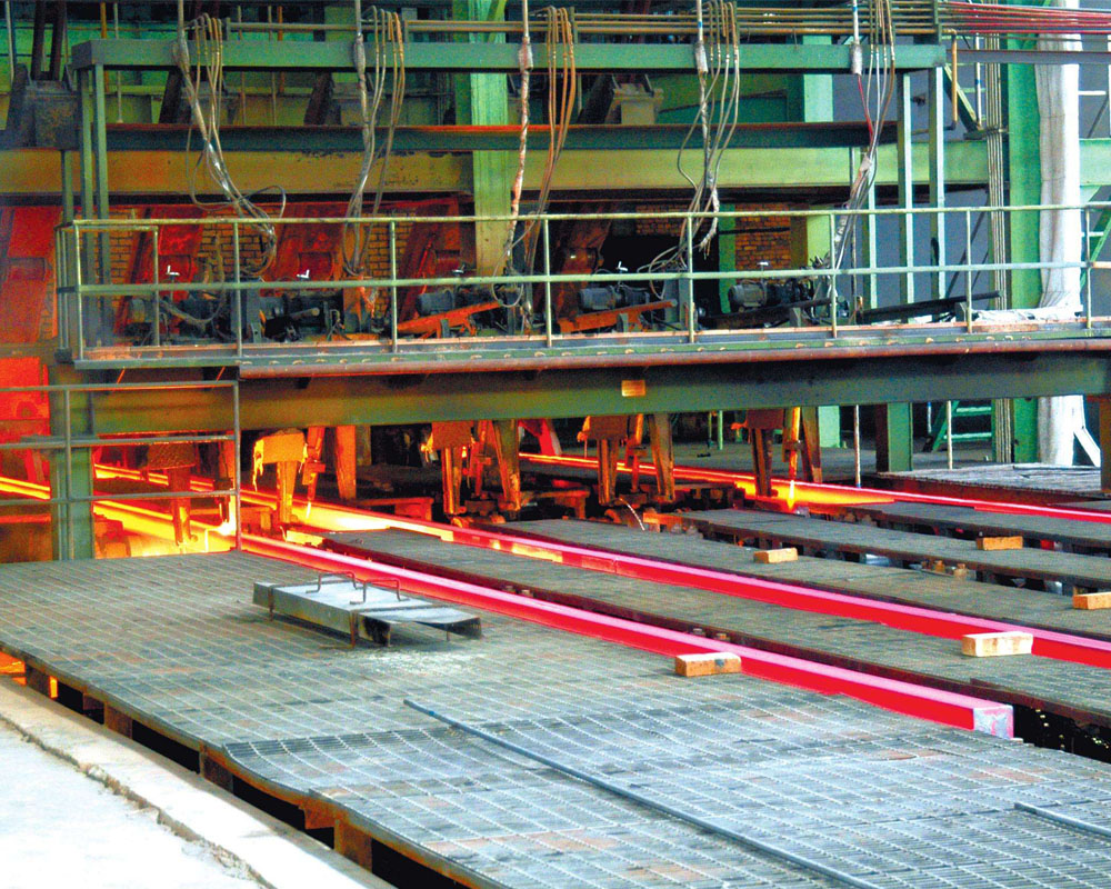 China industry ministry to ban new steel project expansions